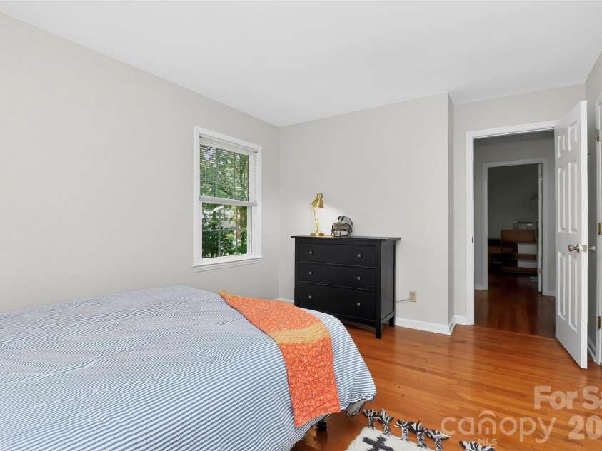 6527 Summerlin Place, Charlotte, NC 28226.  MLS# CAR4374812, YatesRealty ID 20392. 