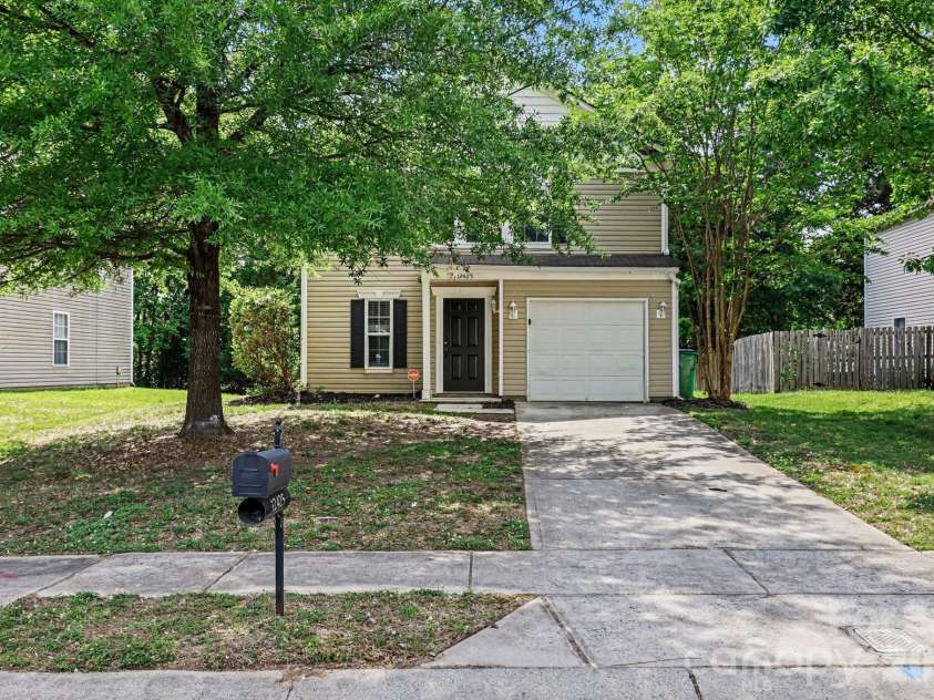 12425 Stowe Acres Drive, Charlotte, NC 28262.  MLS# CAR4378117, YatesRealty ID 20393. 