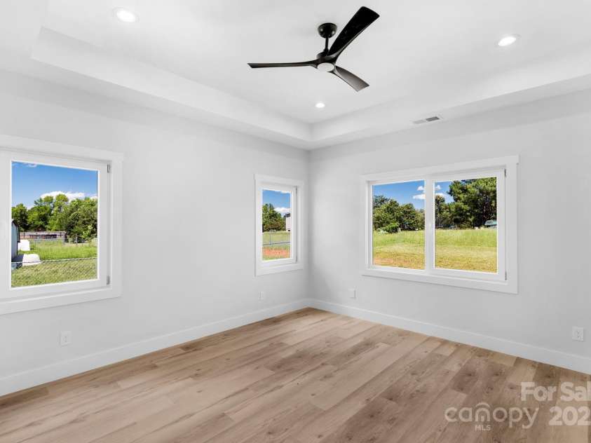 2104 County Line Road, Kings Mountain, NC 28086.  MLS# CAR4262878, YatesRealty ID 20393. 