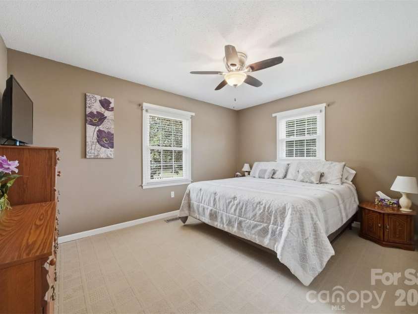 190 Dixie Trail Drive, Forest City, NC 28043.  MLS# CAR4375964, YatesRealty ID 20394. 