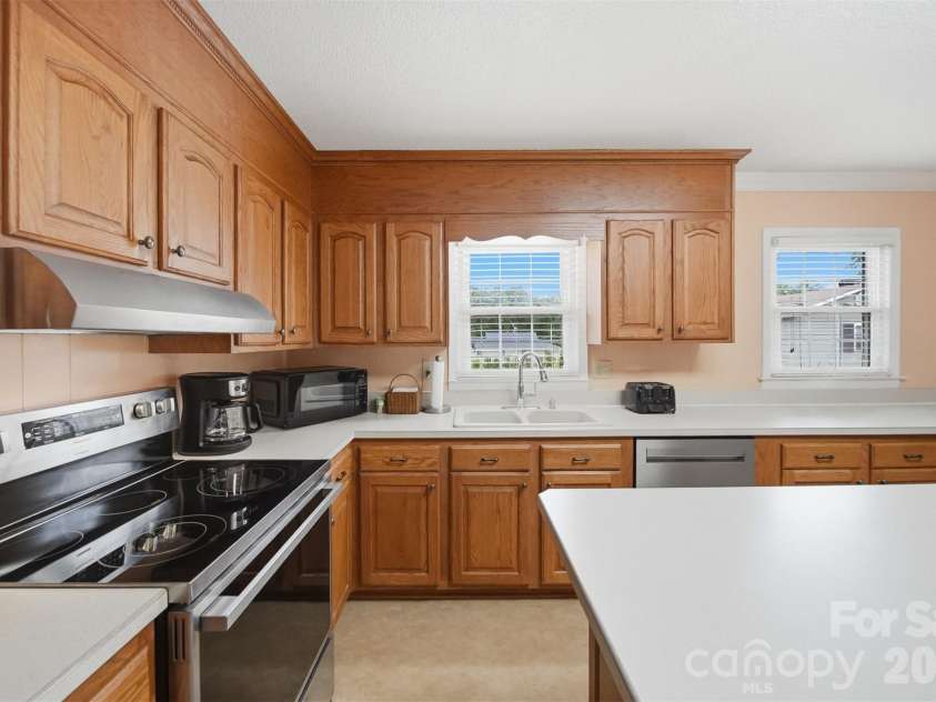 190 Dixie Trail Drive, Forest City, NC 28043.  MLS# CAR4375964, YatesRealty ID 20394. 