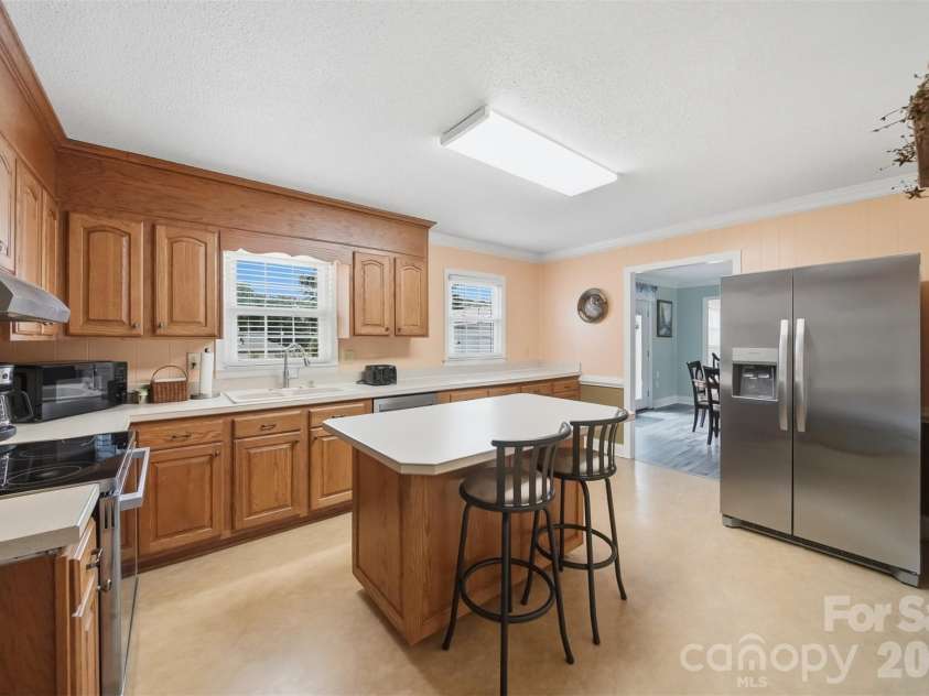 190 Dixie Trail Drive, Forest City, NC 28043.  MLS# CAR4375964, YatesRealty ID 20394. 