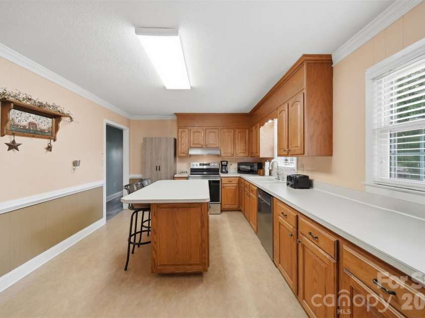 190 Dixie Trail Drive, Forest City, NC 28043.  MLS# CAR4375964, YatesRealty ID 20394. 