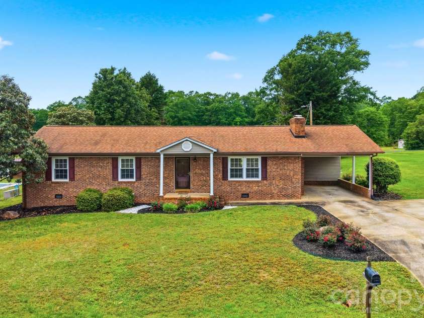 190 Dixie Trail Drive, Forest City, NC 28043.  MLS# CAR4375964, YatesRealty ID 20394. 