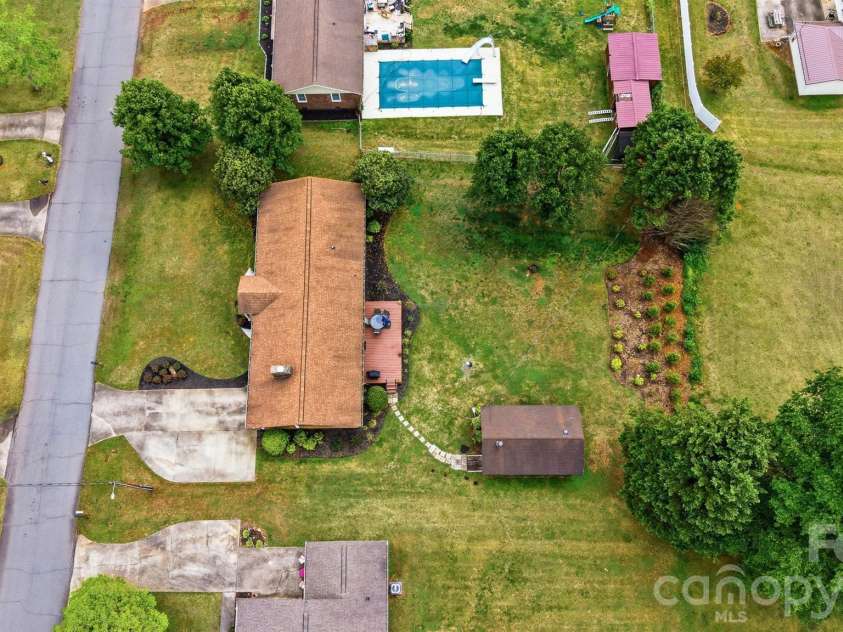 190 Dixie Trail Drive, Forest City, NC 28043.  MLS# CAR4375964, YatesRealty ID 20394. 