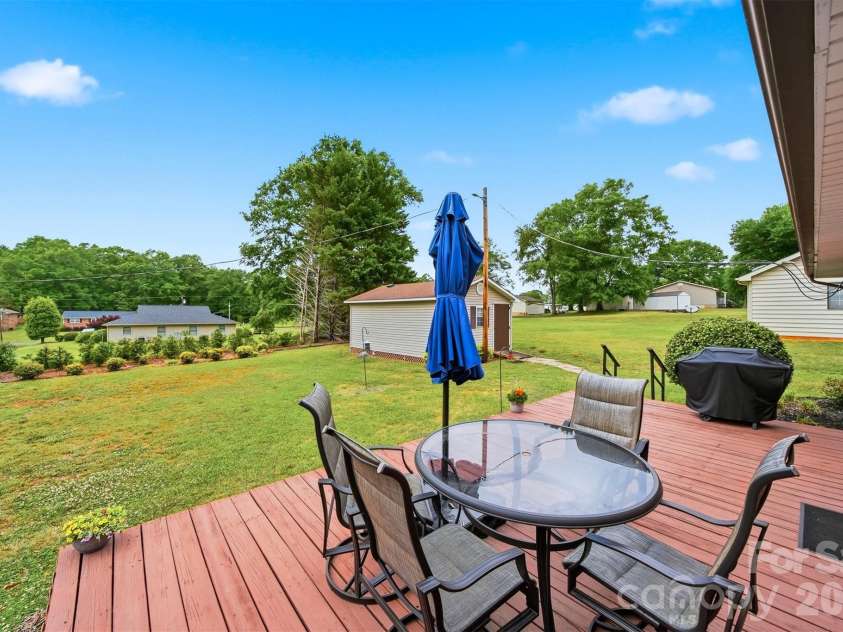 190 Dixie Trail Drive, Forest City, NC 28043.  MLS# CAR4375964, YatesRealty ID 20394. 