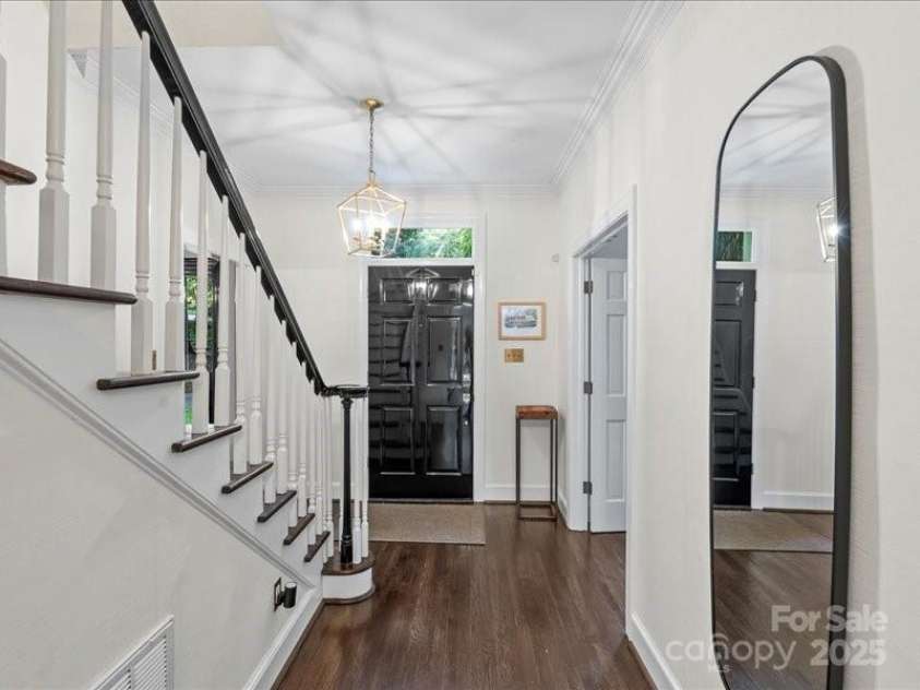 2432 Hartmill Court, Charlotte, NC 28226.  MLS# CAR4269601, YatesRealty ID 20395. 