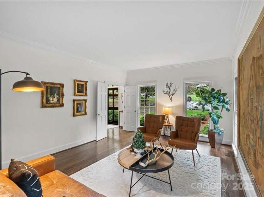 2432 Hartmill Court, Charlotte, NC 28226.  MLS# CAR4269601, YatesRealty ID 20395. 