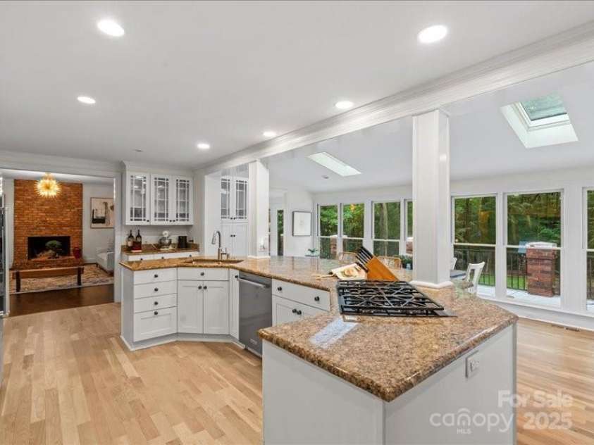 2432 Hartmill Court, Charlotte, NC 28226.  MLS# CAR4269601, YatesRealty ID 20395. 