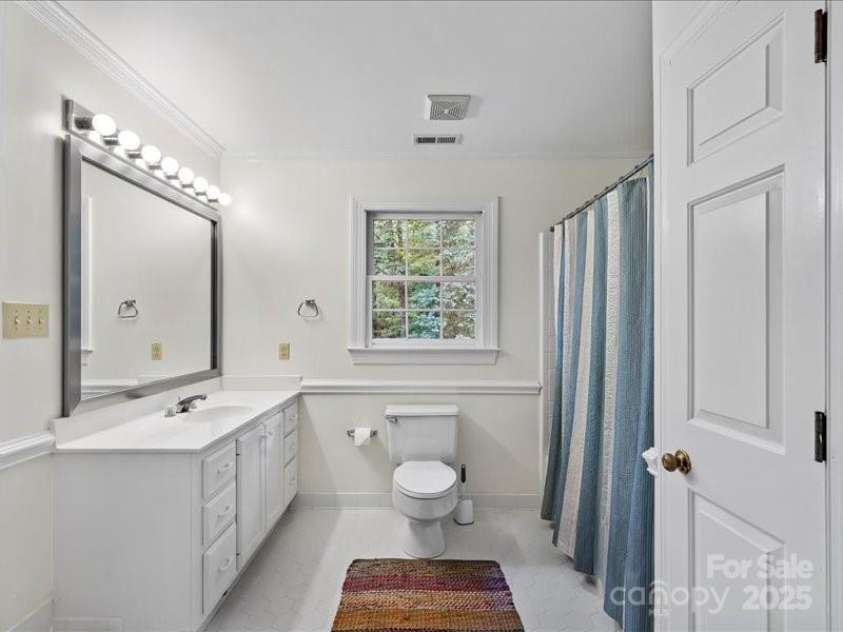 2432 Hartmill Court, Charlotte, NC 28226.  MLS# CAR4269601, YatesRealty ID 20395. 