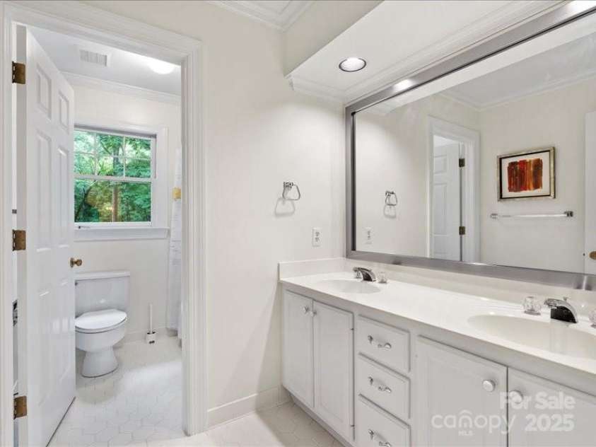 2432 Hartmill Court, Charlotte, NC 28226.  MLS# CAR4269601, YatesRealty ID 20395. 