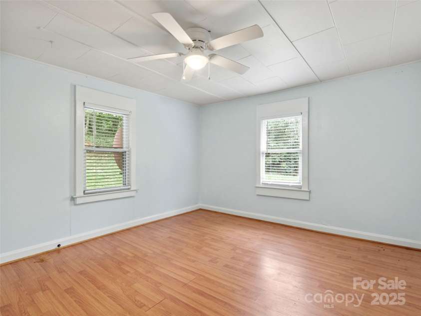 944 Georges Fork Road, Burnsville, NC 28714.  MLS# CAR4228437, YatesRealty ID 20395. 