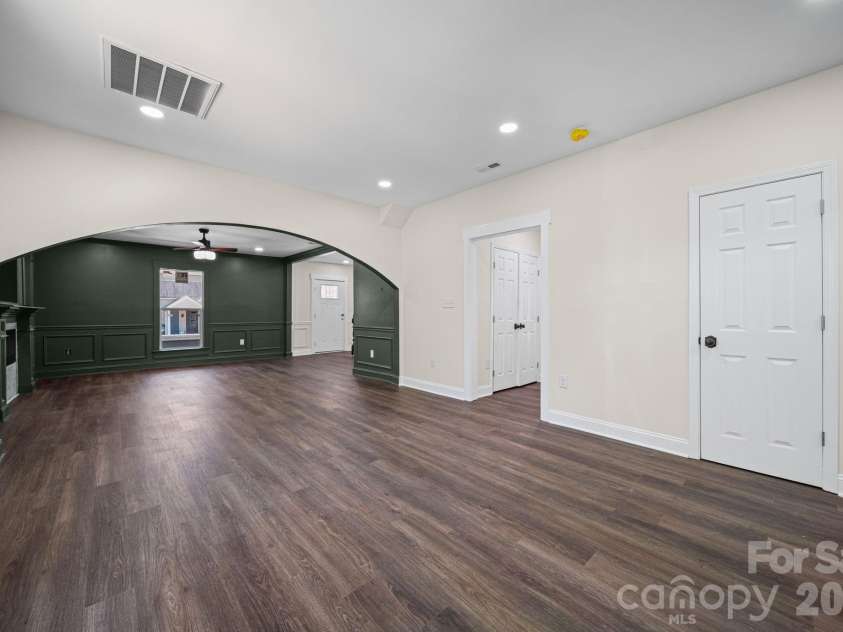908 Jackson Street, Salisbury, NC 28144.  MLS# CAR4372782, YatesRealty ID 20396. 