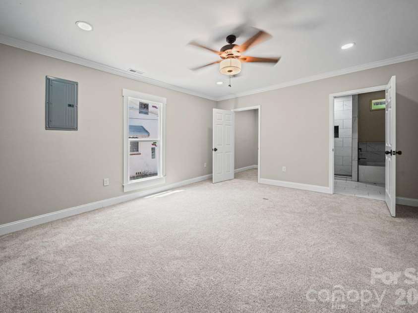 908 Jackson Street, Salisbury, NC 28144.  MLS# CAR4372782, YatesRealty ID 20396. 