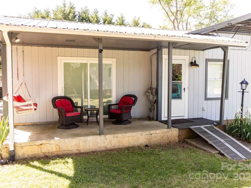 5014 Oxford School Road, Claremont, NC 28610.  MLS# CAR4253899, YatesRealty ID 20397. 