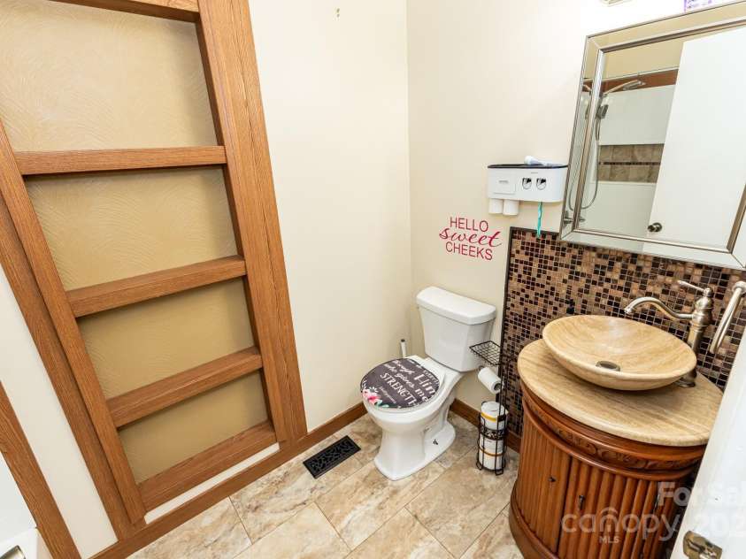 5014 Oxford School Road, Claremont, NC 28610.  MLS# CAR4253899, YatesRealty ID 20397. 