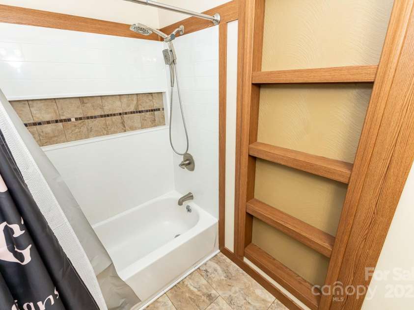 5014 Oxford School Road, Claremont, NC 28610.  MLS# CAR4253899, YatesRealty ID 20397. 