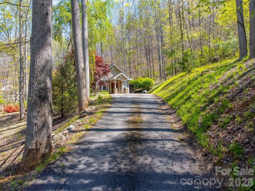 605 Toy Cove Road, Sylva, NC 28779.  MLS# CAR4374061, YatesRealty ID 20397. 