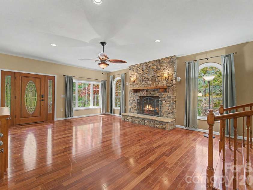 605 Toy Cove Road, Sylva, NC 28779.  MLS# CAR4374061, YatesRealty ID 20397. 