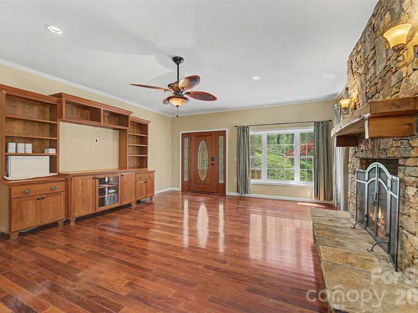 605 Toy Cove Road, Sylva, NC 28779.  MLS# CAR4374061, YatesRealty ID 20397. 