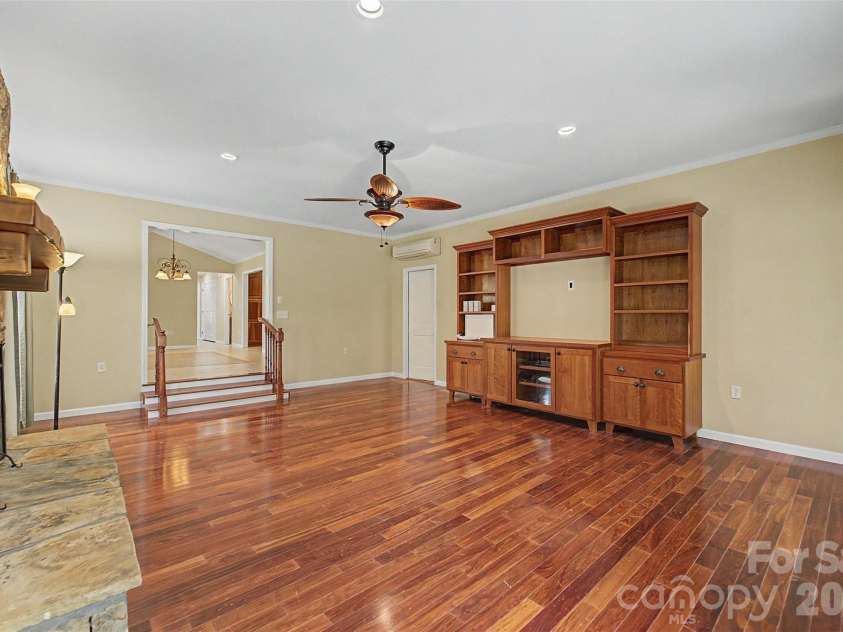 605 Toy Cove Road, Sylva, NC 28779.  MLS# CAR4374061, YatesRealty ID 20397. 