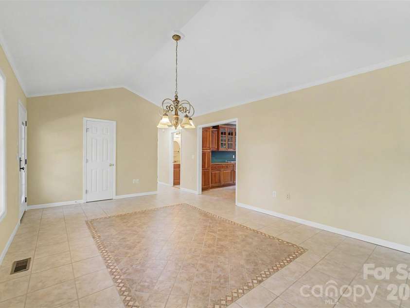605 Toy Cove Road, Sylva, NC 28779.  MLS# CAR4374061, YatesRealty ID 20397. 