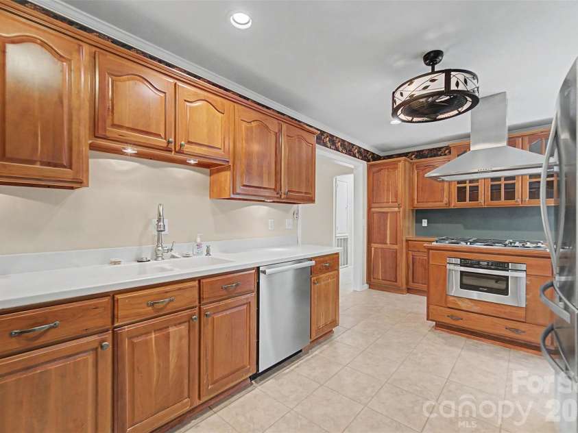 605 Toy Cove Road, Sylva, NC 28779.  MLS# CAR4374061, YatesRealty ID 20397. 