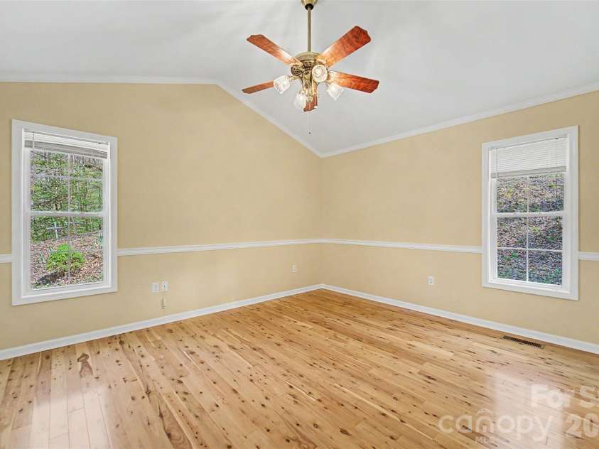 605 Toy Cove Road, Sylva, NC 28779.  MLS# CAR4374061, YatesRealty ID 20397. 