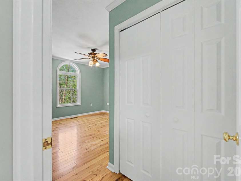 605 Toy Cove Road, Sylva, NC 28779.  MLS# CAR4374061, YatesRealty ID 20397. 
