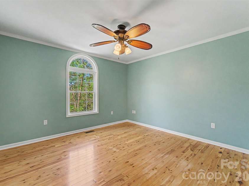 605 Toy Cove Road, Sylva, NC 28779.  MLS# CAR4374061, YatesRealty ID 20397. 