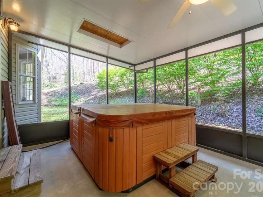 605 Toy Cove Road, Sylva, NC 28779.  MLS# CAR4374061, YatesRealty ID 20397. 