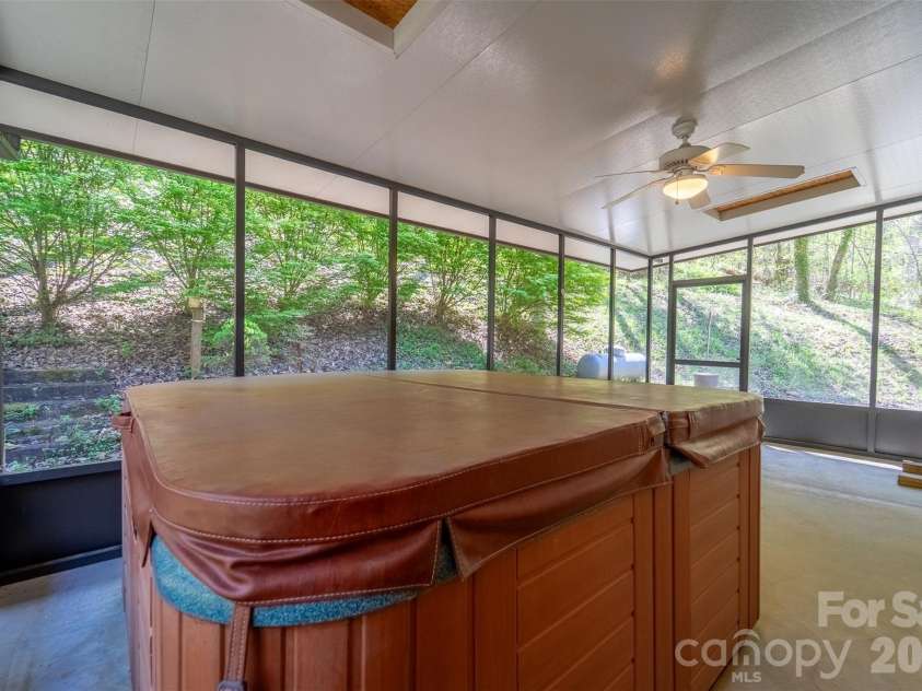 605 Toy Cove Road, Sylva, NC 28779.  MLS# CAR4374061, YatesRealty ID 20397. 