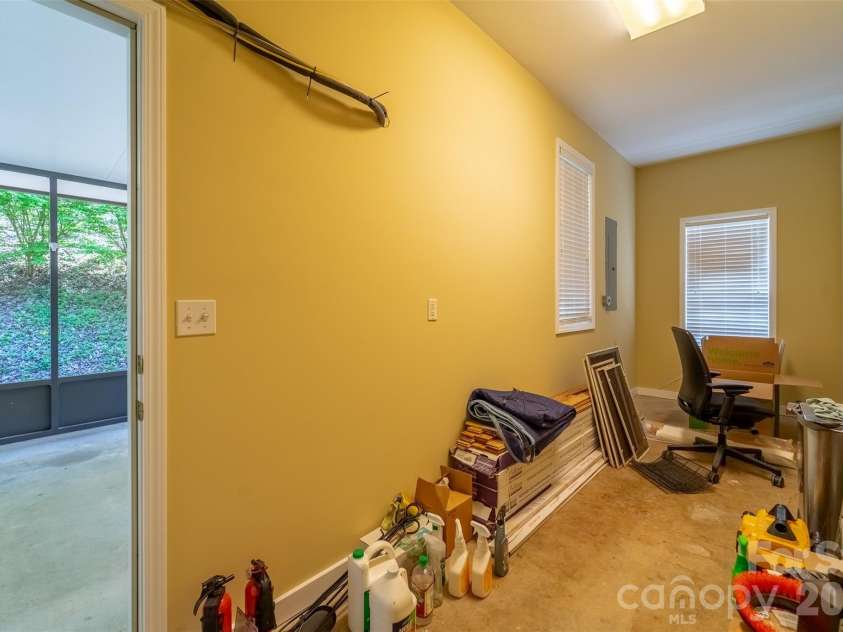 605 Toy Cove Road, Sylva, NC 28779.  MLS# CAR4374061, YatesRealty ID 20397. 