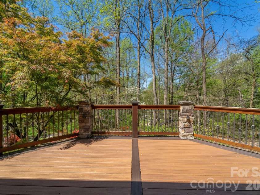 605 Toy Cove Road, Sylva, NC 28779.  MLS# CAR4374061, YatesRealty ID 20397. 