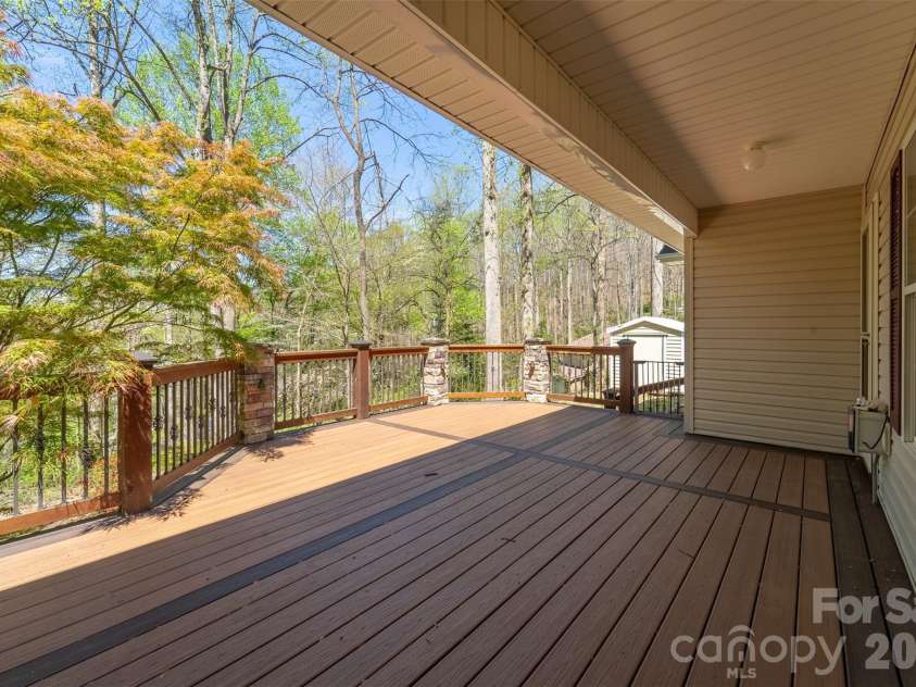 605 Toy Cove Road, Sylva, NC 28779.  MLS# CAR4374061, YatesRealty ID 20397. 