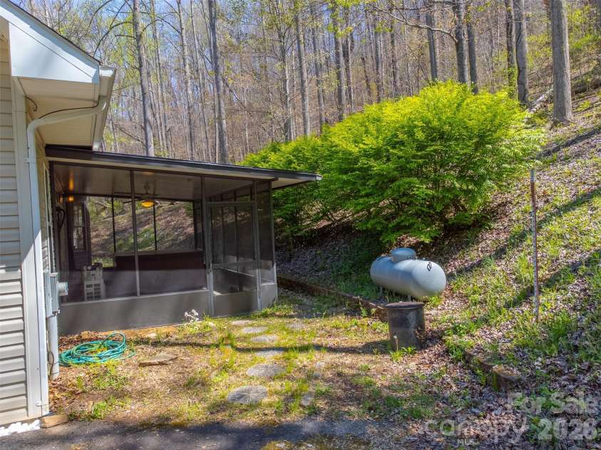 605 Toy Cove Road, Sylva, NC 28779.  MLS# CAR4374061, YatesRealty ID 20397. 