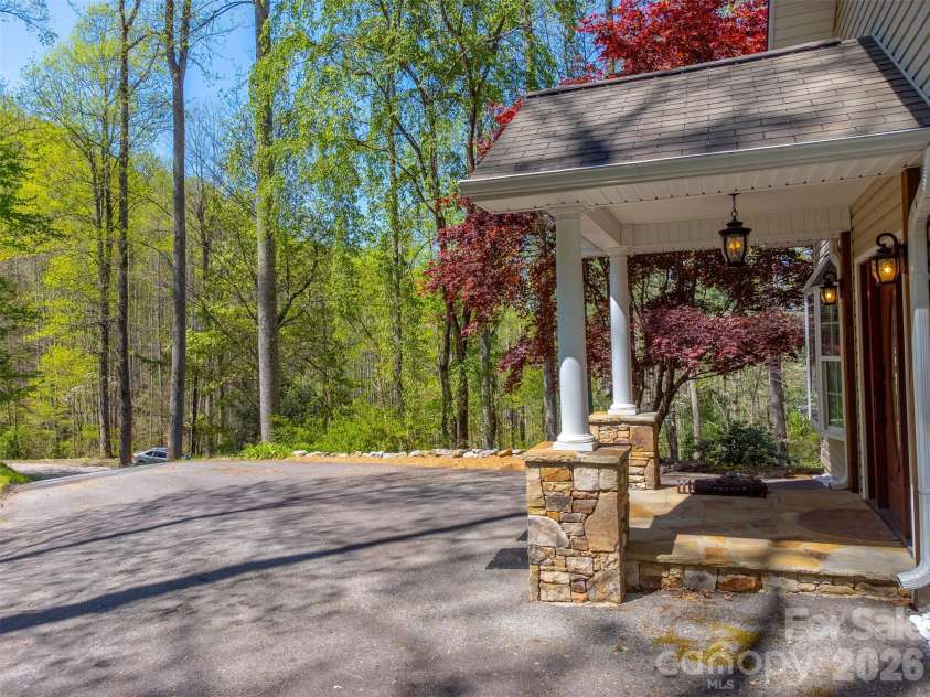 605 Toy Cove Road, Sylva, NC 28779.  MLS# CAR4374061, YatesRealty ID 20397. 