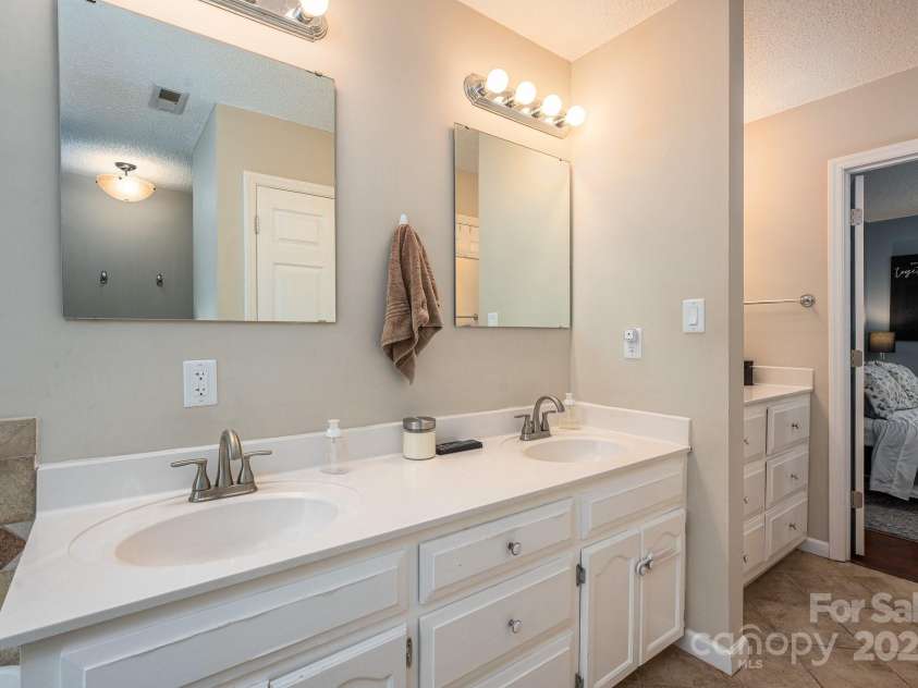 107 Ingonish Drive, Gastonia, NC 28056.  MLS# CAR4261265, YatesRealty ID 20398. 