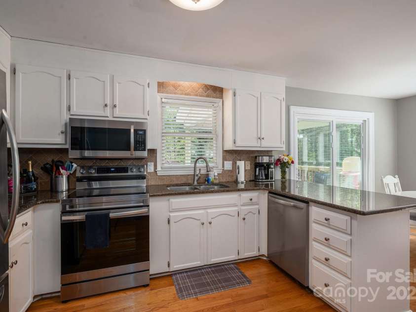 107 Ingonish Drive, Gastonia, NC 28056.  MLS# CAR4261265, YatesRealty ID 20398. 