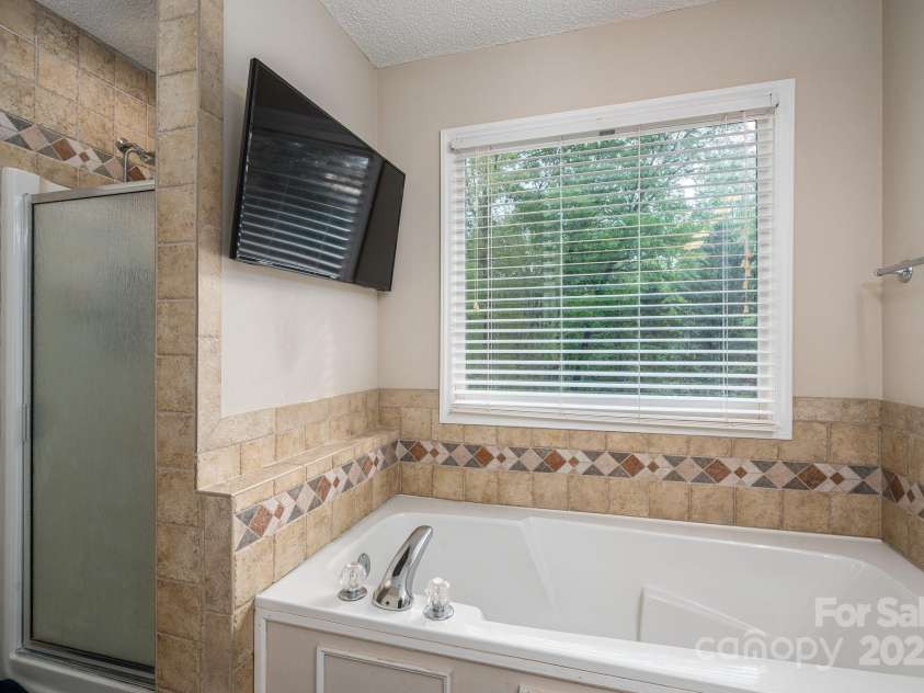 107 Ingonish Drive, Gastonia, NC 28056.  MLS# CAR4261265, YatesRealty ID 20398. 