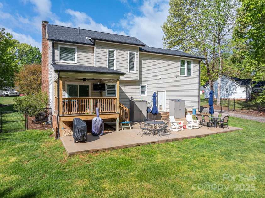 107 Ingonish Drive, Gastonia, NC 28056.  MLS# CAR4261265, YatesRealty ID 20398. 