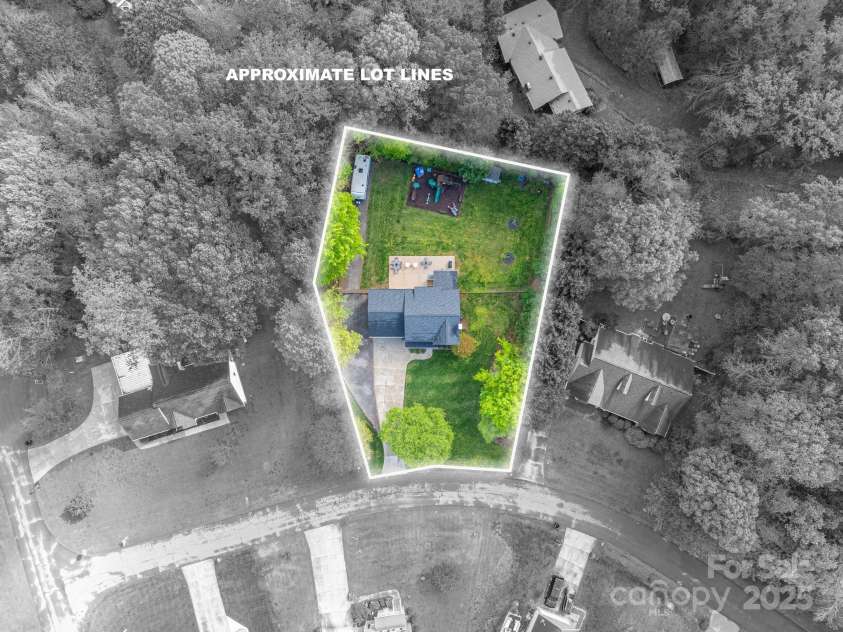 107 Ingonish Drive, Gastonia, NC 28056.  MLS# CAR4261265, YatesRealty ID 20398. 