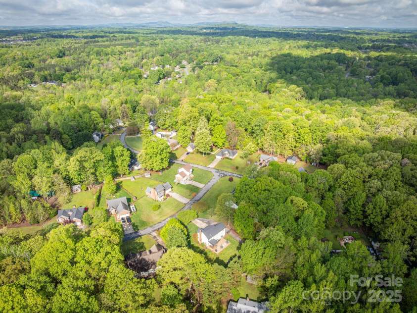 107 Ingonish Drive, Gastonia, NC 28056.  MLS# CAR4261265, YatesRealty ID 20398. 