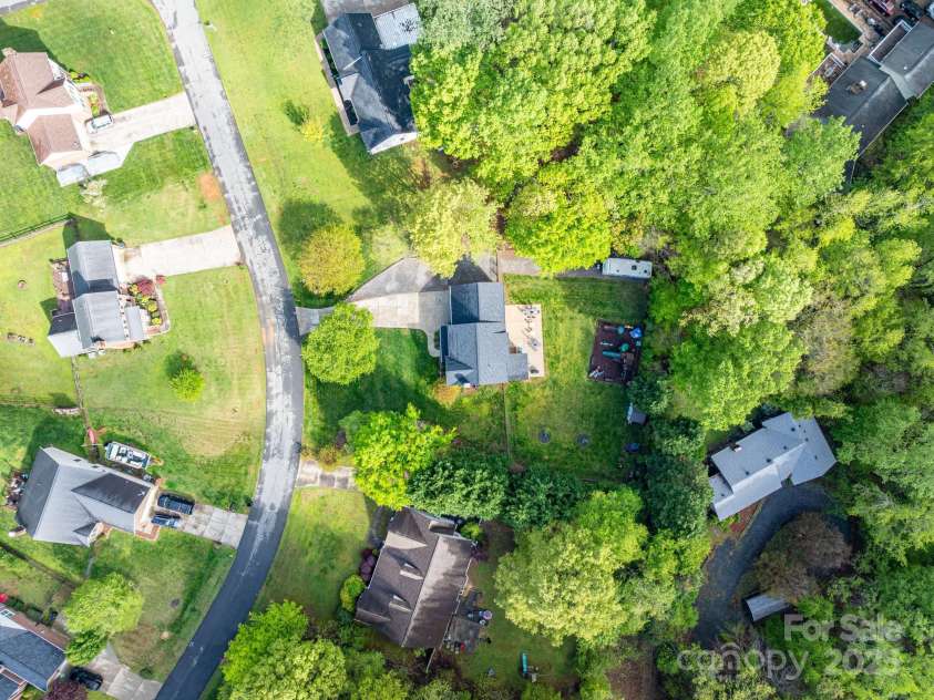 107 Ingonish Drive, Gastonia, NC 28056.  MLS# CAR4261265, YatesRealty ID 20398. 