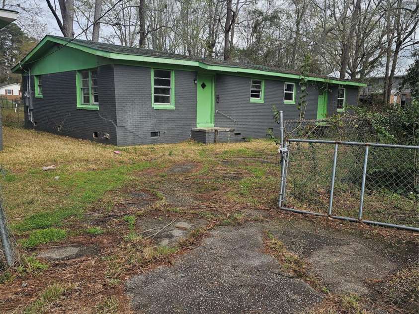 1660 Windsor Street, Orangeburg, SC 29115.  MLS# CAR4358102, YatesRealty ID 20398. 