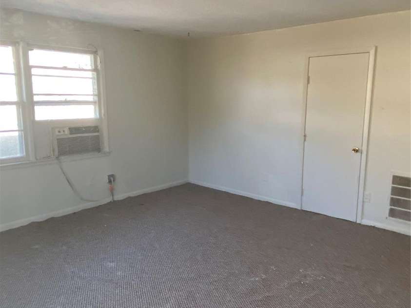 1660 Windsor Street, Orangeburg, SC 29115.  MLS# CAR4358102, YatesRealty ID 20398. 