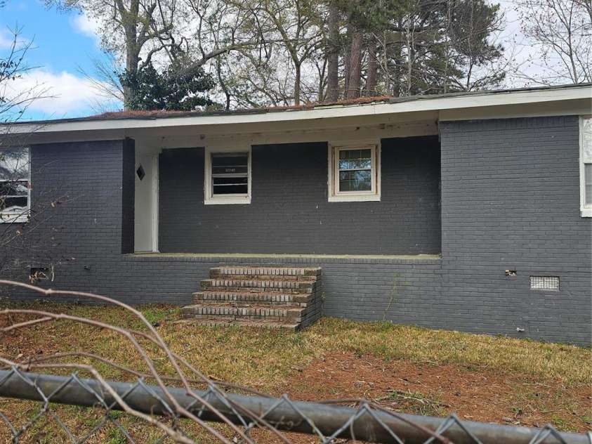 1660 Windsor Street, Orangeburg, SC 29115.  MLS# CAR4358102, YatesRealty ID 20398. 