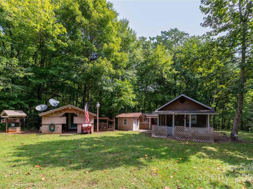 26 Stable Road, Bryson City, NC 28713.  MLS# CAR4182565, YatesRealty ID 204. 