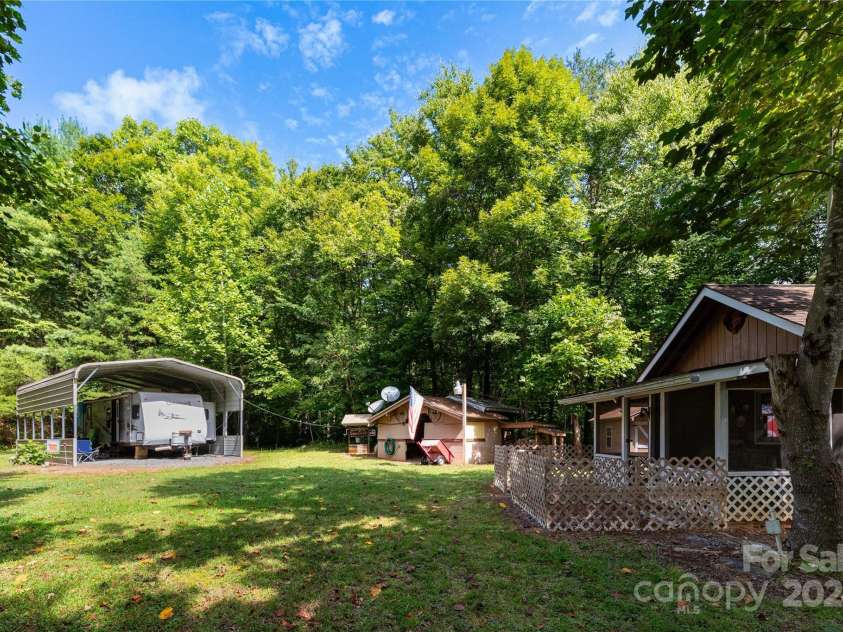 26 Stable Road, Bryson City, NC 28713.  MLS# CAR4182565, YatesRealty ID 204. 