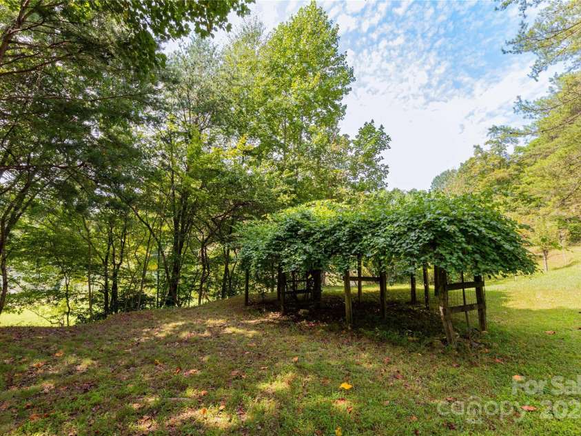 26 Stable Road, Bryson City, NC 28713.  MLS# CAR4182565, YatesRealty ID 204. 